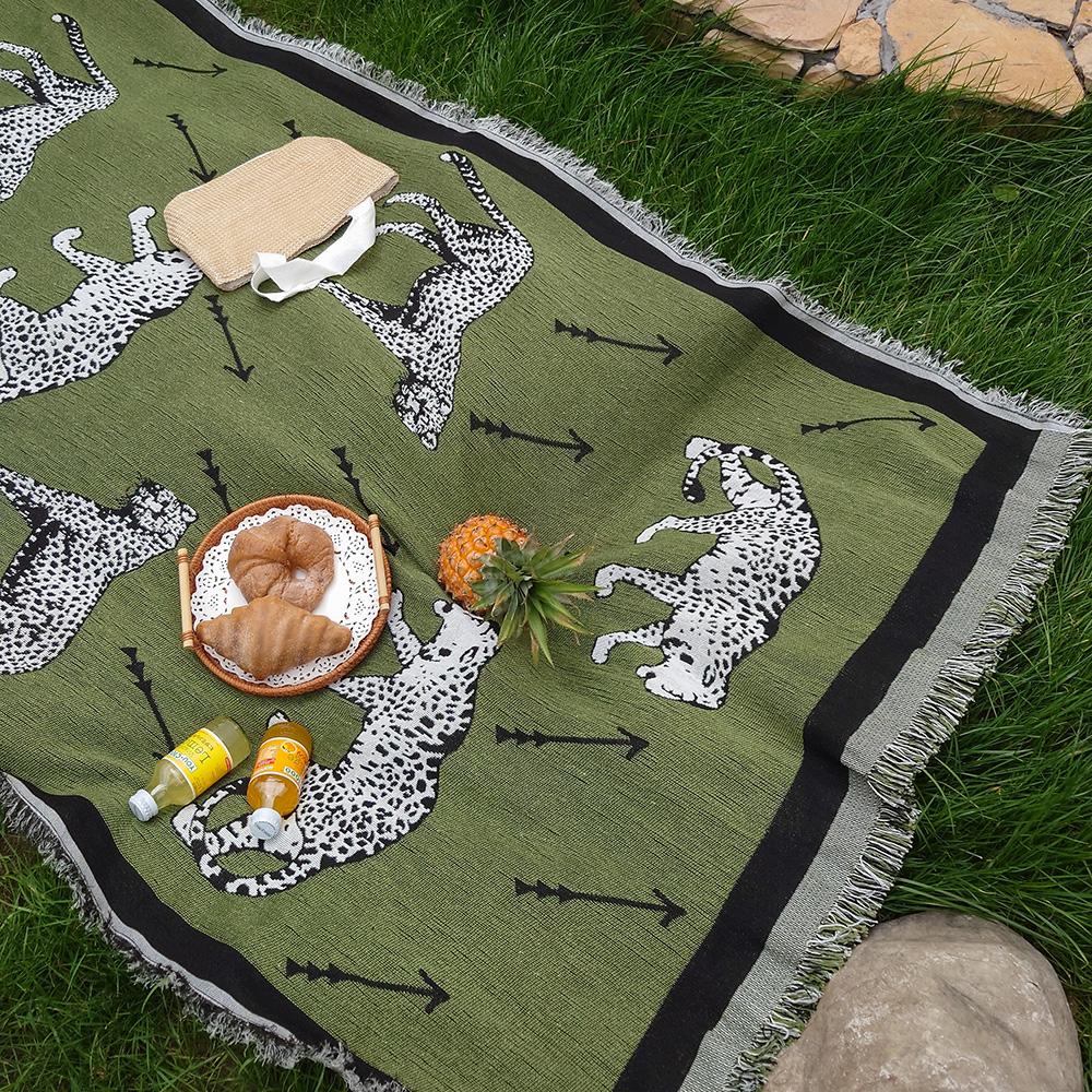 Cheetah Knitting Camping Picnic Mat Portable Travel Hiking Cloth Dustproof Tablecloth Mat Soft Sofa Blankets Outdoor Picnic Pad