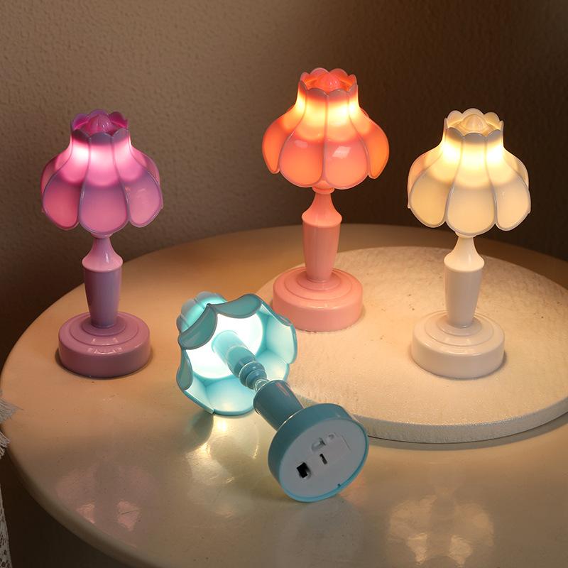 1Pcs Mini Dollhouse Retro Flower Lamp Creative Lily Of The Valley Lotus LED Night Light for DIY Fairy Garden Ornaments