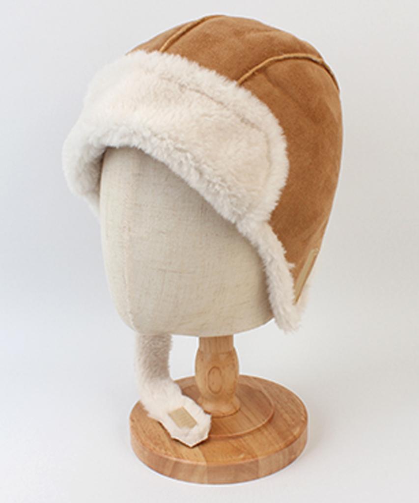 Yunibeosyeolkemiseuteuli Mustang Beige Earflap Cap