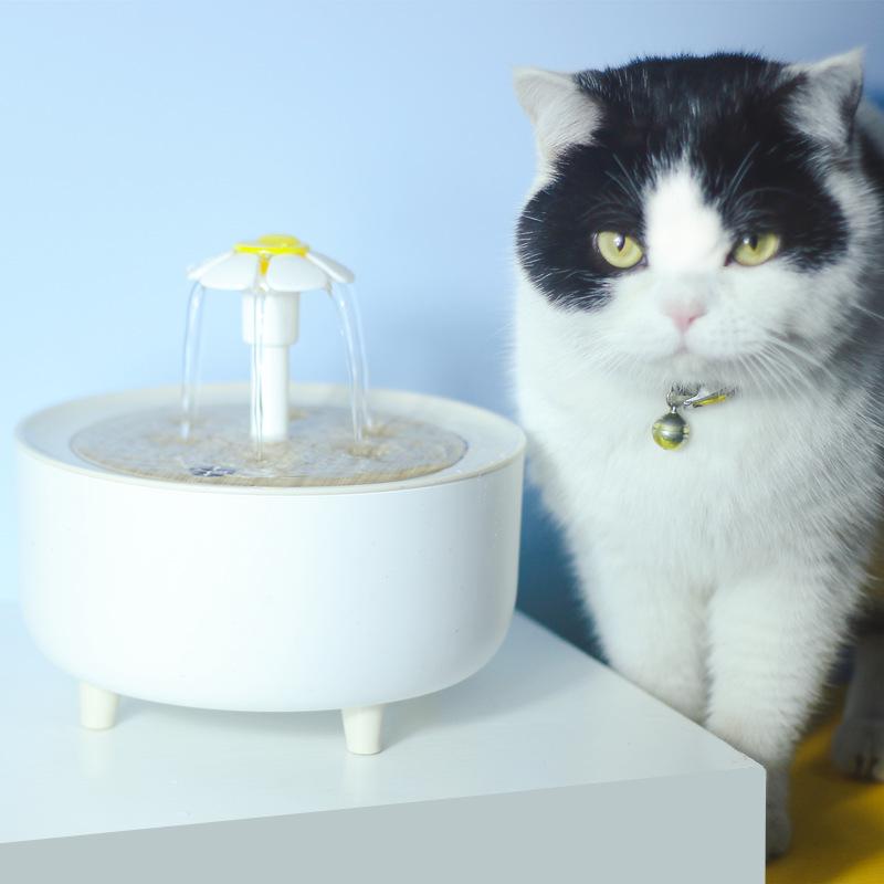 Smart Automatic Pet Water Fountain for Cats with Circulating Filtration