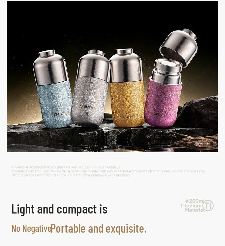 Doppelwandiger Isolierbecher aus reinem Titan - Kompakt, tragbar und stilvolle Geschenkoption