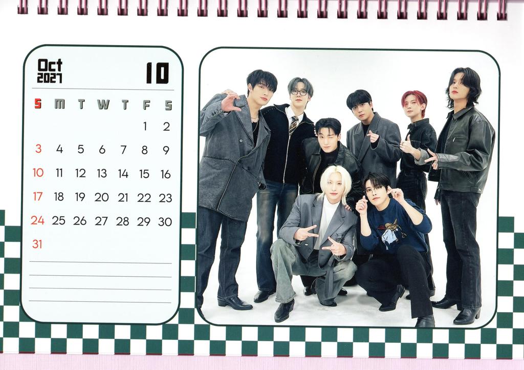 מרצ'נדייז של ATEEZ סט מדבקות לוח שולחני 2026-2027 (שנתיים) + קיי-פופ