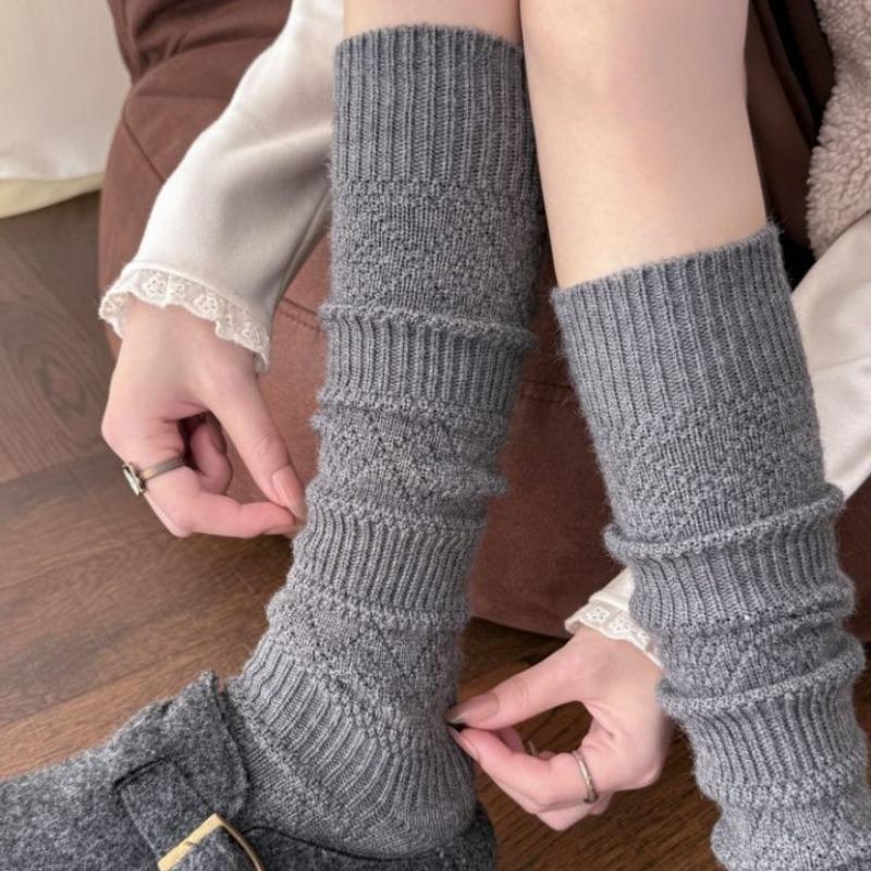 Diamond-patterned Wool Trend Leg Warmers, Slimming and Beautiful Legs, Warm and Thick Knitted Sock Sleeves, Long Tube Style, Paired with Long Boots.