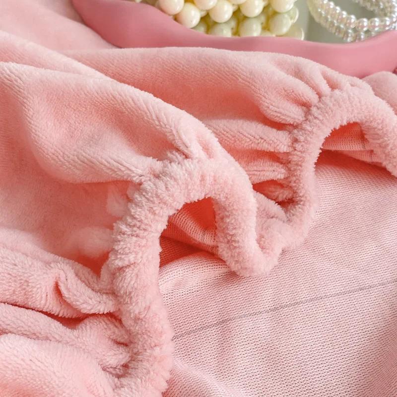 Měkký Plyšový Hřejivý Potah na Matraci Zimní Sametový Materiál Prostěradlo Zesílený Hřejivý Přehoz na Postel Chránič Matrace Více Velikostí