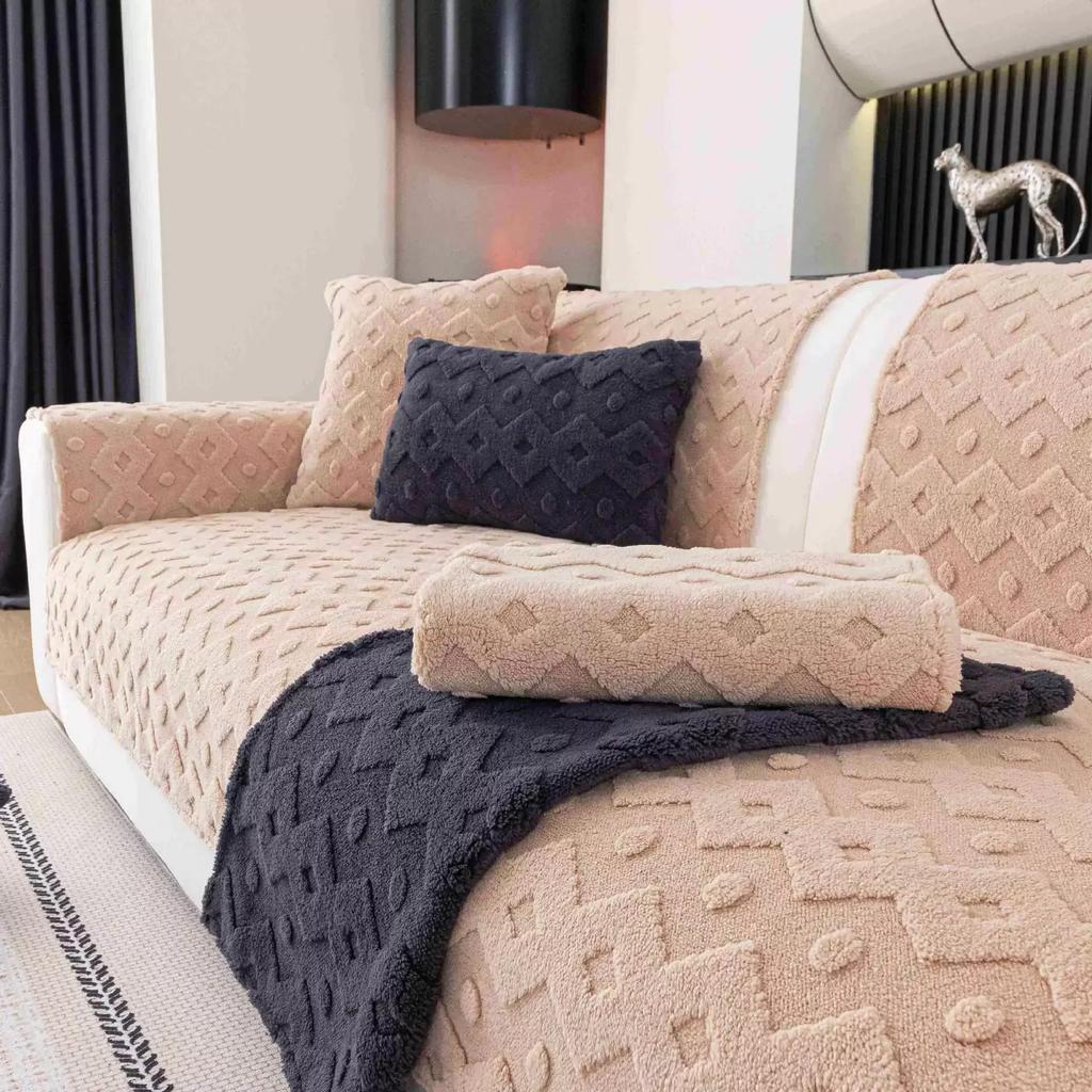 New Autumn and Winter Warm Sofa Cushion Anti-cat Scratch Advanced Sense Plush Sofa Cover Cloth
