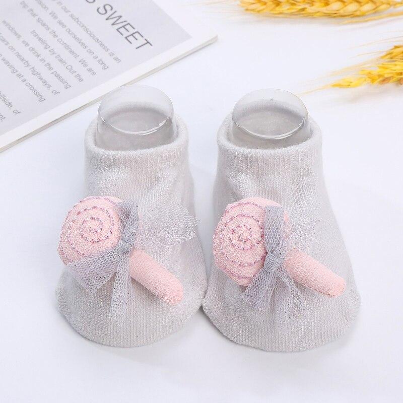 

Комплект носков с героями мультфильмов для маленьких мальчиков и девочек, хлопковые теплые противоскользящие носки с сахарным дизайном для младенцев M