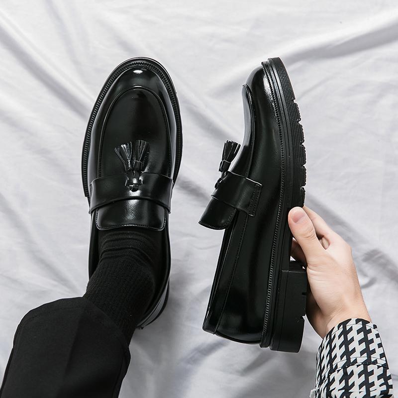 Fashion Elegant Men Social Casual Shoes Pointed Thick bottom Loafers For Men Driving Moccasins Comfortable Slip-On Tassel Wedding Shoes