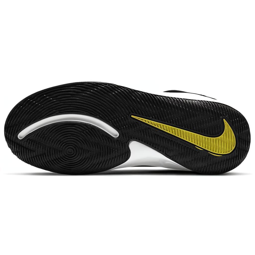 Nike Team Hustle D 9 FlyEase Kids' Basketball Shoes Grade School BV2952-013