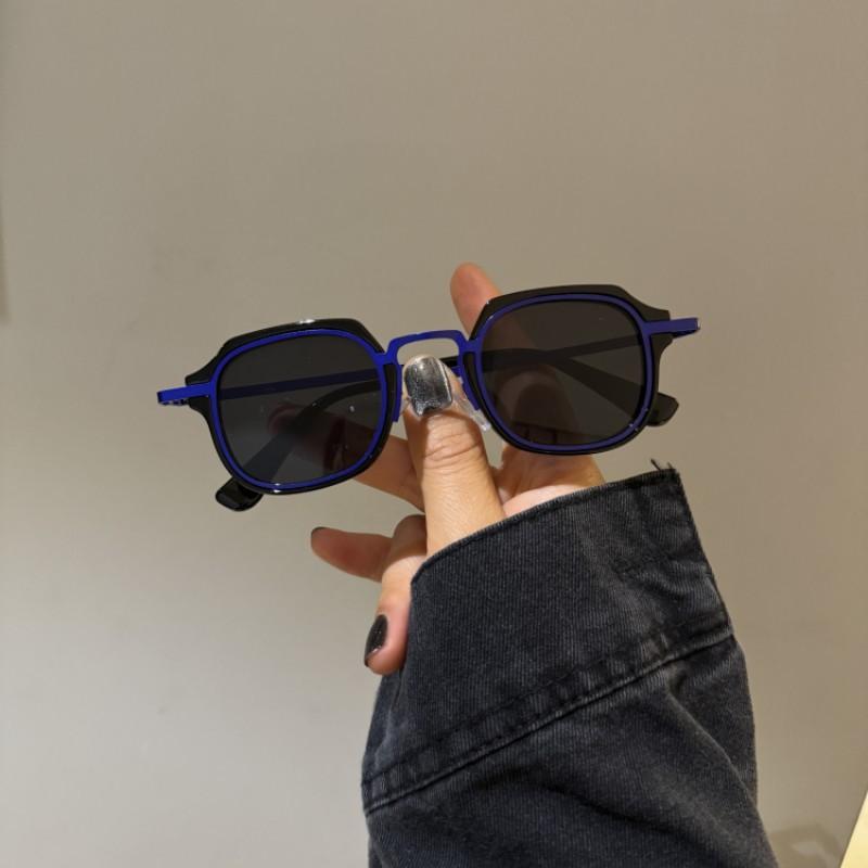 Japanese Retro Small Square Metal Polarized Sunglasses Trendy Men Street Punk Matte Driving Sunglasses Women