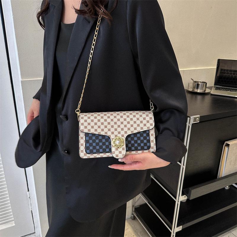 Simple casual fashion small bag women's 2024 new trend retro shoulder bag casual chain crossbody small square bag