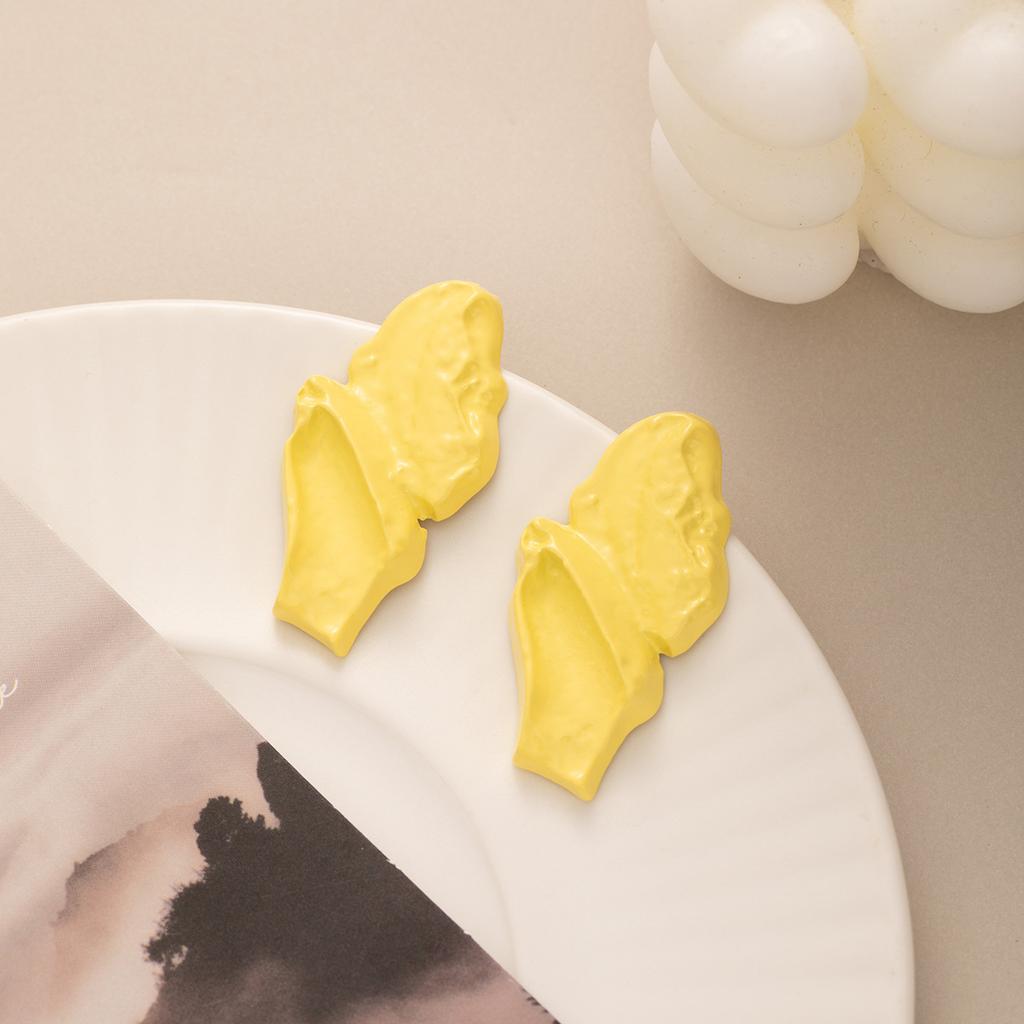 Personalized Lava Metal Stud Earrings Temperament Folds Irregular Geometric Earrings Women'S Light Luxury Earrings