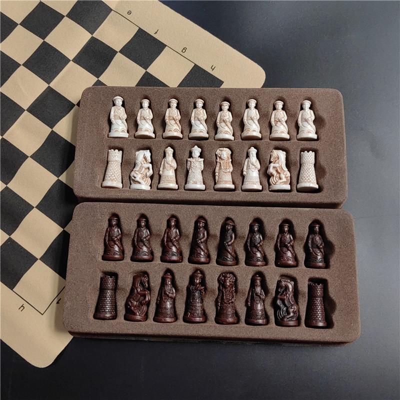 Chess Board Antique Chess Small Resin 28Cm/11Inch Qing Dynasty Chess Three Dimensional Character Design Entertainment Game