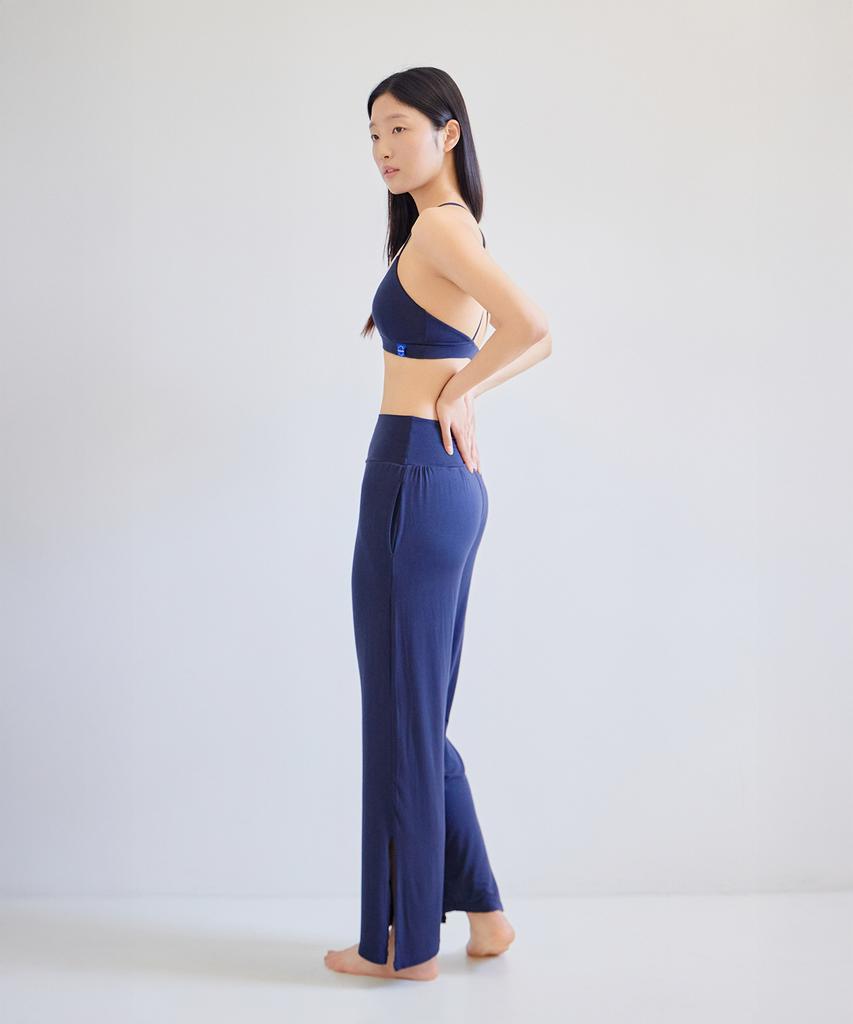 Pojitibeumi Brisa Side Slit Pants