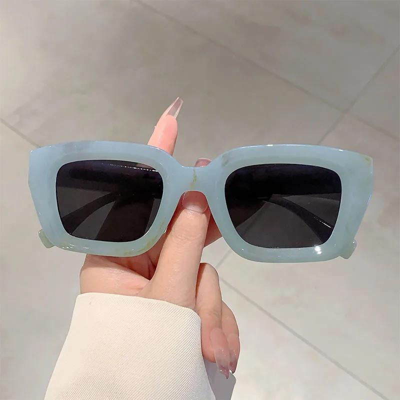 Fashion Vintage Luxury Brand Designer Olive Green Square Sunglasses Women For Men Sun Glasses Punk Popular Rivet Outdoor Shades