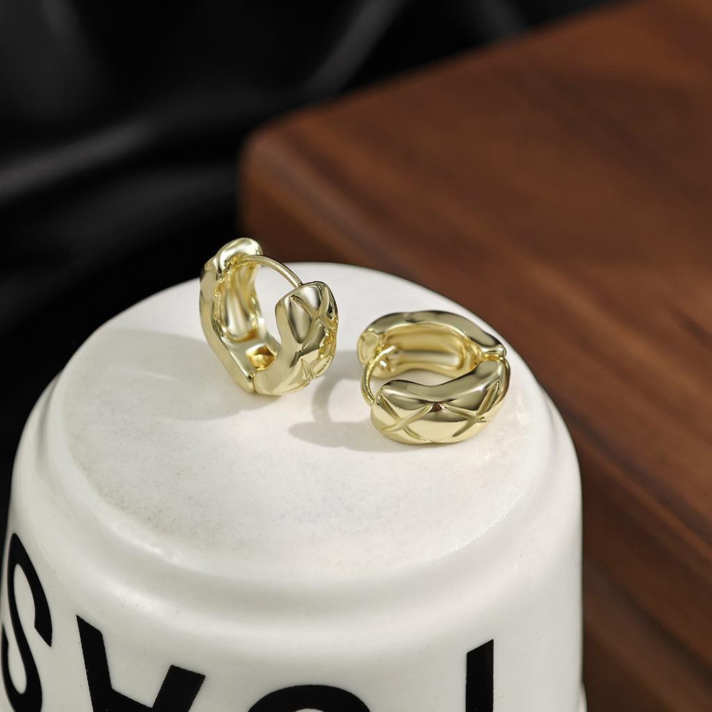 Fashion Ear Buckle Niche Design Cold Wind Earrings High Sense Simple Temperament Stud Earrings Women'S