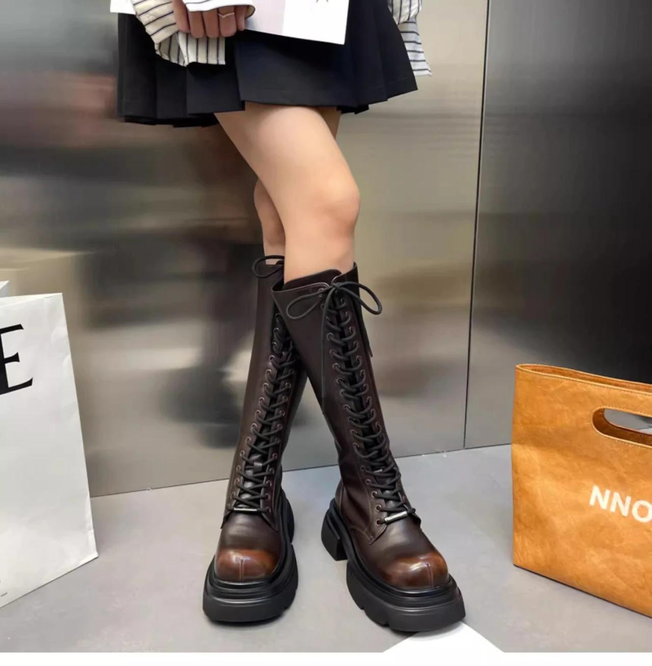 

2024 Новые женские туфли Женские сапоги с молнией сзади Модные современные ботинки с перекрестной шнуровкой Женские сапоги с круглым носком Сапоги до колена Zapatos 40 коричневый