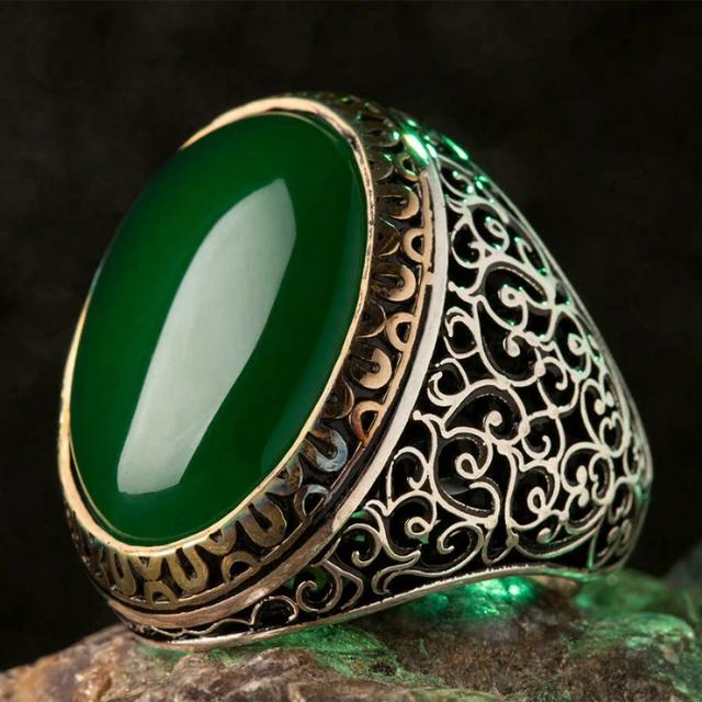 New Inlaid Emerald Men's Luxury Ring Personality Retro Domineering Personality Ring To Attend The Banquet Party Jewelry