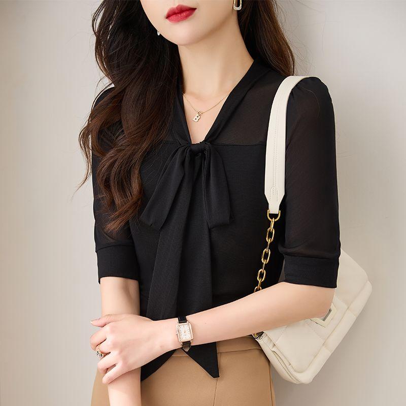Chic and Elegant Mesh V-neck Short Sleeve Blouse for Women with Big Size That Covers The Abdomen and Highlights Slimming Effect