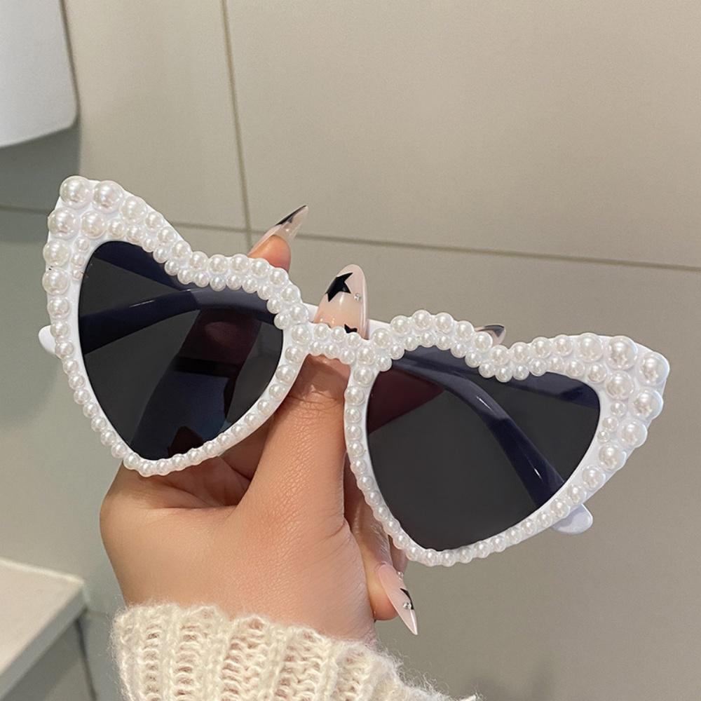Cute Pink Pearl Heart Sunglasses Women Party Glasses Bachelorette Festival Kawaii Sun Glasses Luxury Brand Designer Shades UV400