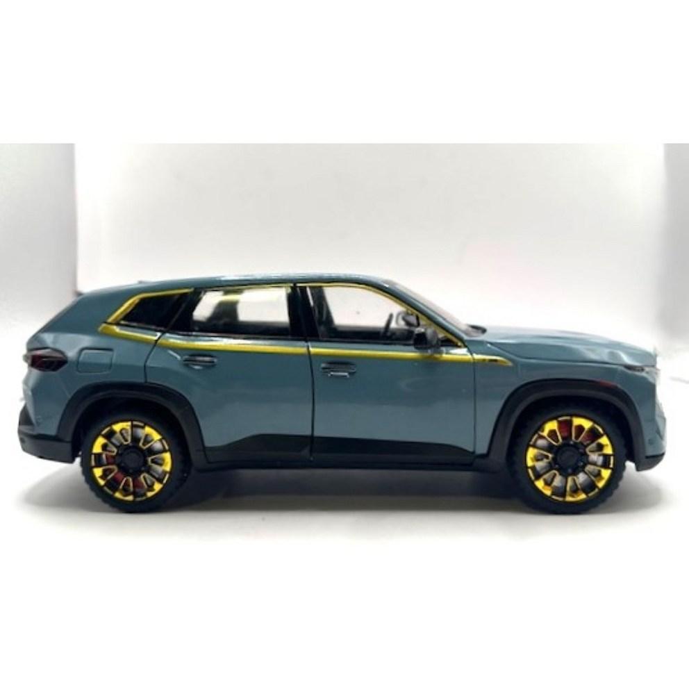 BMW XM SUV 1:24 Scale Diecast Model Car