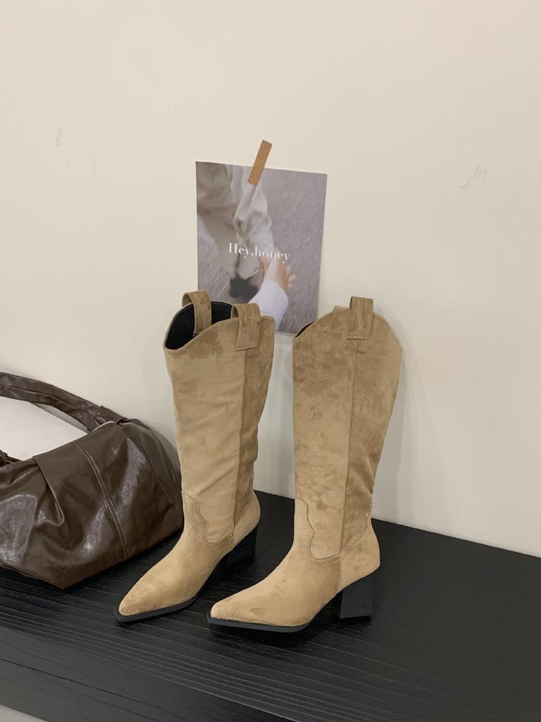 2025 autumn and winter new European and American style pointed pile boots fashionable wide boots loose wide boots