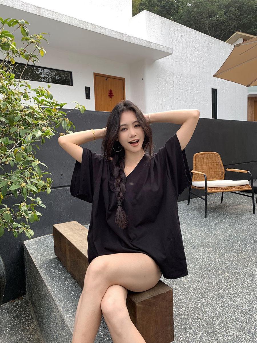 

Повседневный белый женский летний топ с открытыми плечами, V-образным вырезом и короткими рукавами XXL чёрный