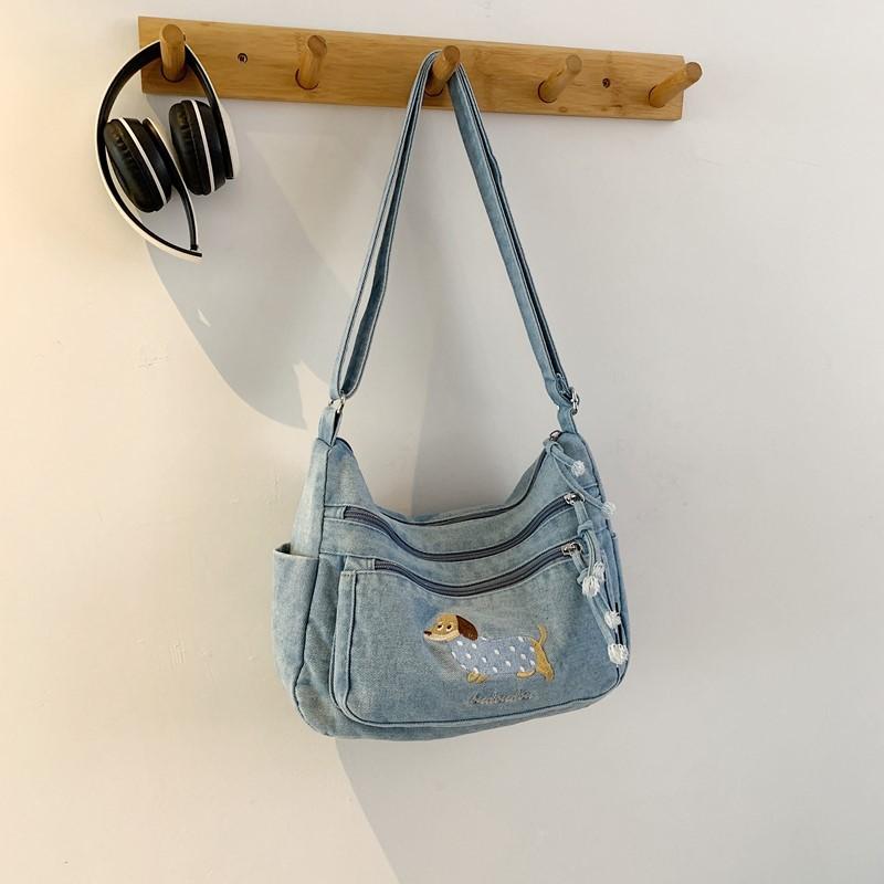 

Trend lightweight denim bag large capacity fashion casual messenger bag Korean version commuting simple foreign style niche shoulder bag светло-синий