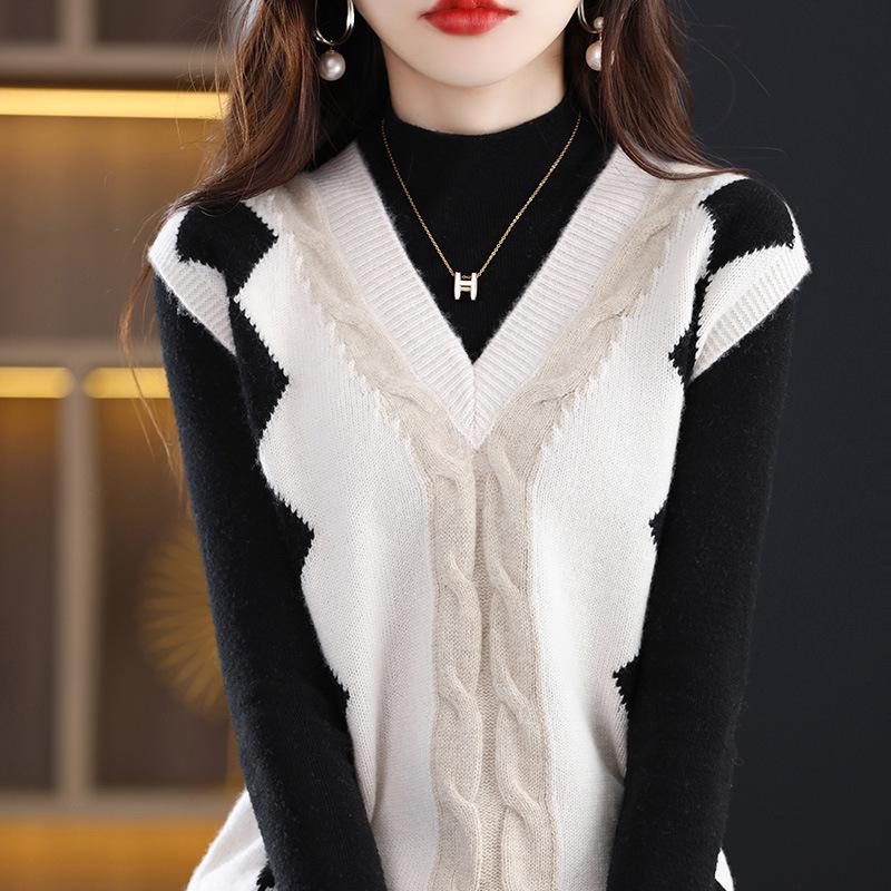 V-Neck Color-Block Loose Layered Women's Vest for Autumn/Winter - Perfect Over Sweaters, Cardigans, Knitwear & Wool Outerwear