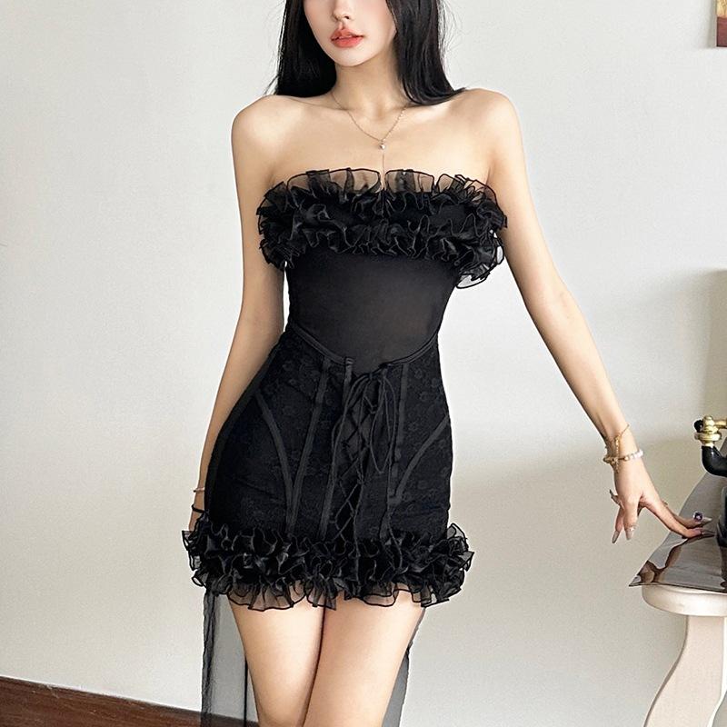 2026 European and American style spring and summer new women's clothing solid color slim-fitting high-waisted fashion one-word neck tube top dress wom
