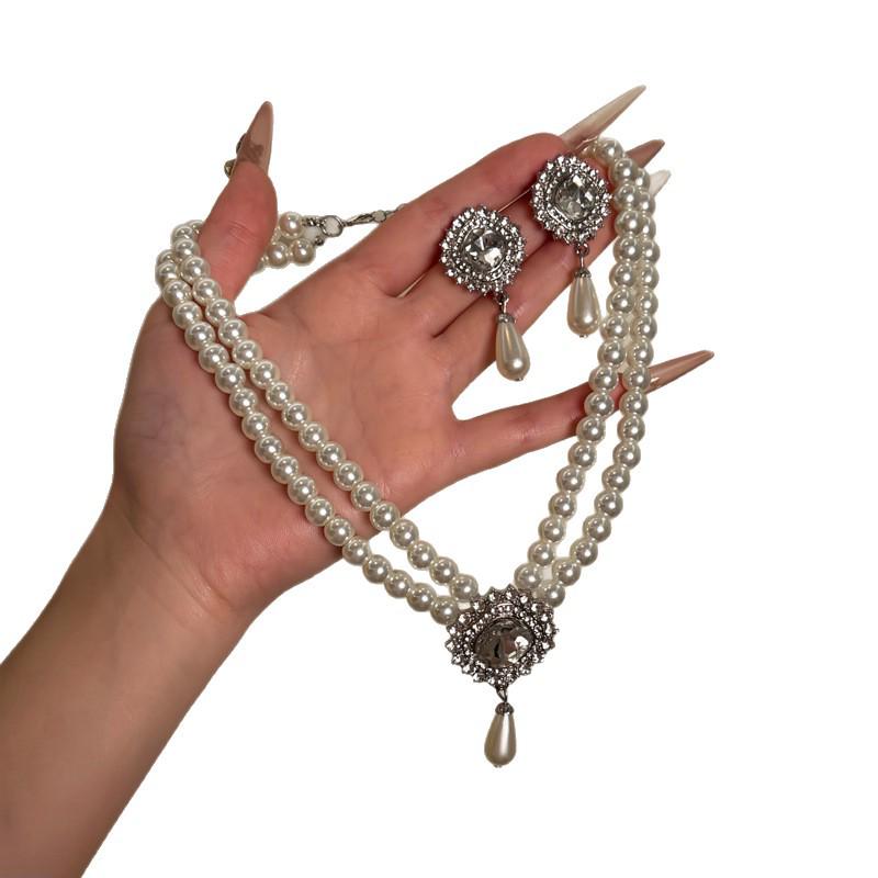 Rhinestone Beaded Pearl Earrings & Necklace Set – Court Style Exquisite Jewelry.