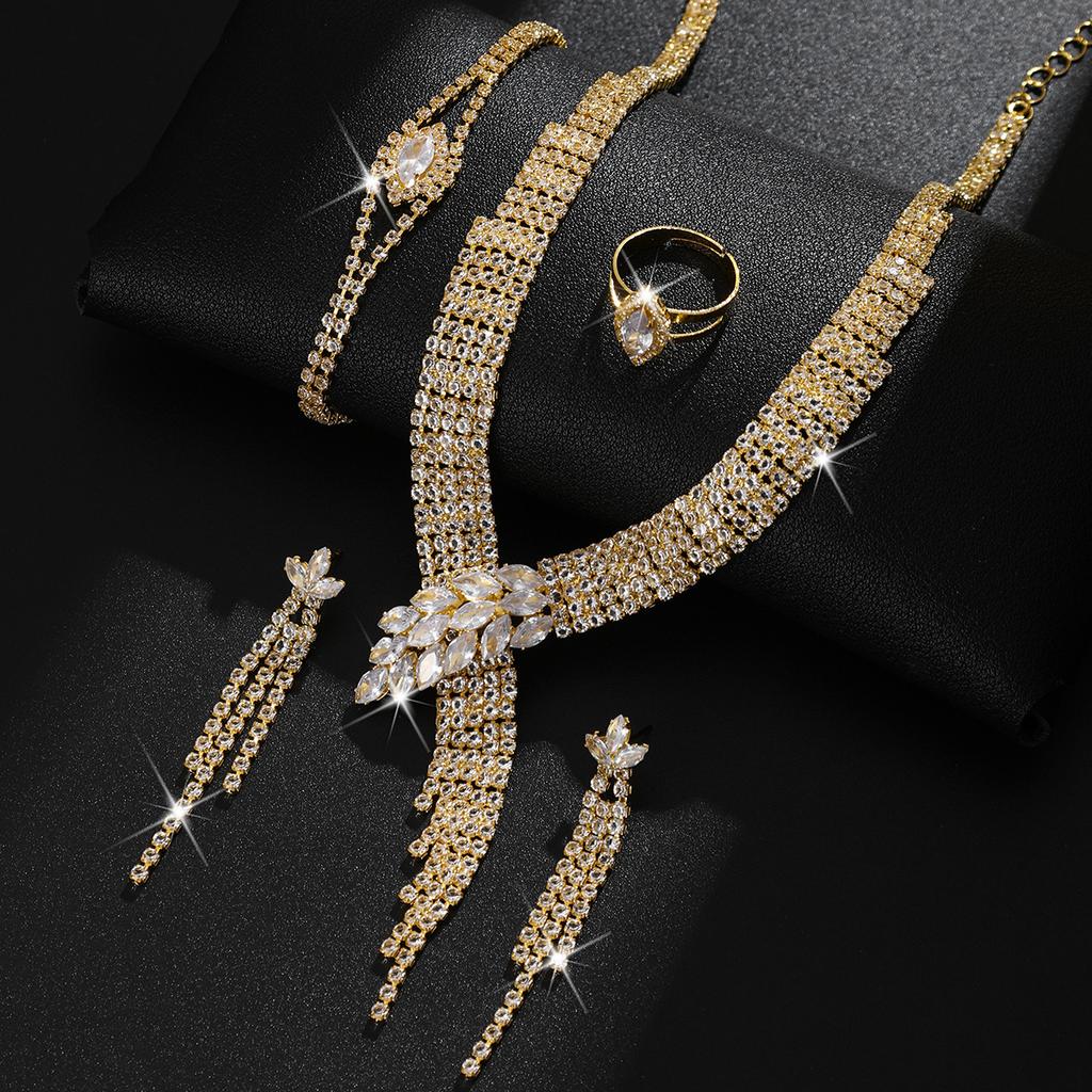 Autumn New Dress Dinner Jewelry, Exquisite Bridal Rhinestones Zircon Jewelry Necklace Earrings Bracelet Three-piece Set 2026