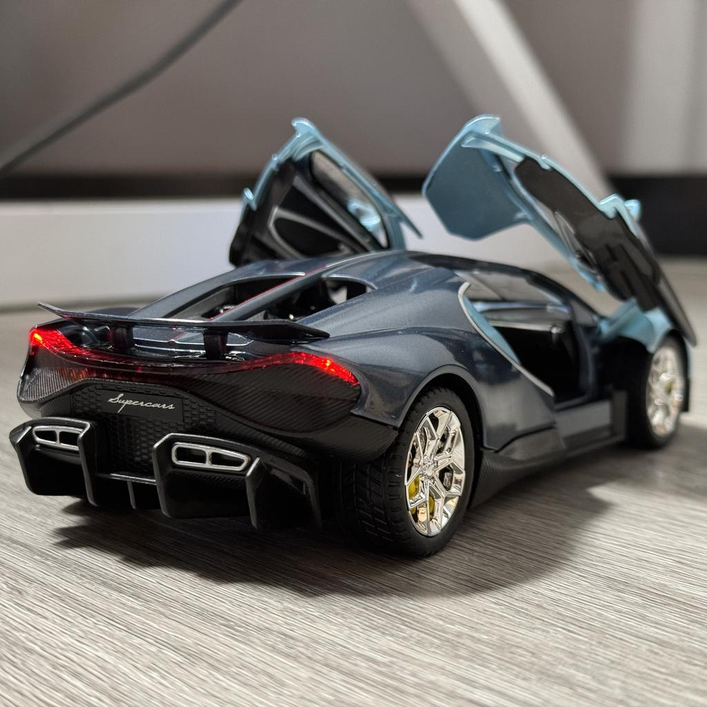 1:24 Bugatti Tourbillon Supercar Alliage Moulé sous Pression Métal Modèle de Voiture Haute Simulation Ornements Décorations Loisirs Objets de Collection Vacances