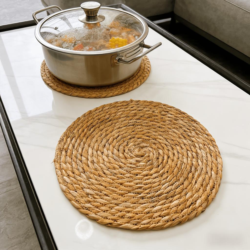 Handwoven Rattan Placemats Round Heat Insulation Pot Mats Bohemian Coaster Natural Western Placemats Dining Home Wedding Decor