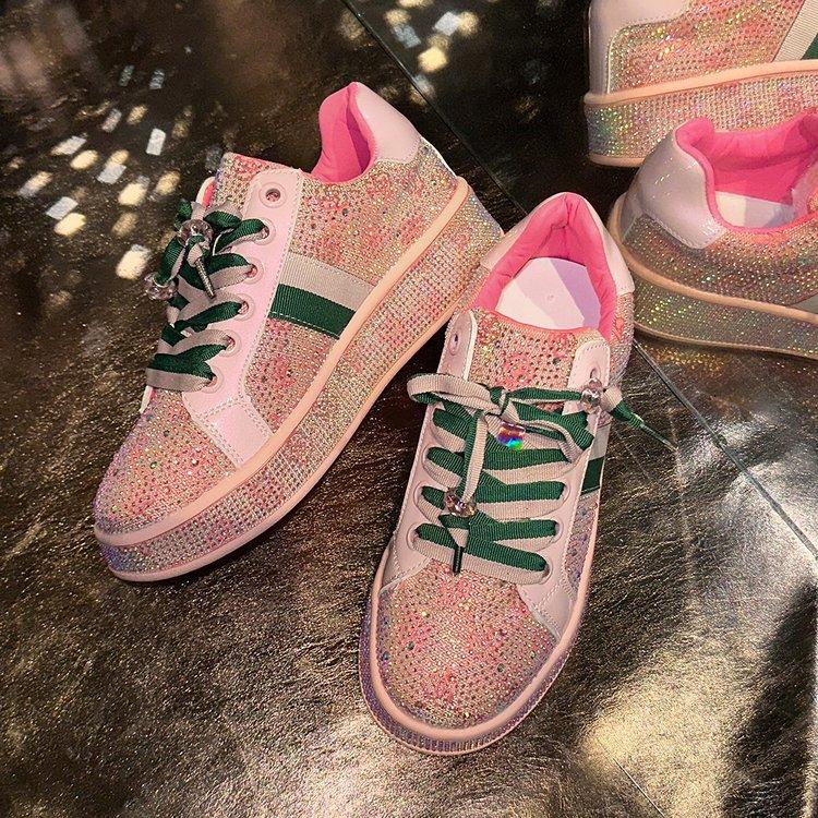 

Европейская станция, полная ромбовидных толстых базовых туфель, женская обувь 2025 года, новая весенняя обувь с вышивкой в тон, большого размера, повседневная спортивная обувь, женская обувь 35 розовый