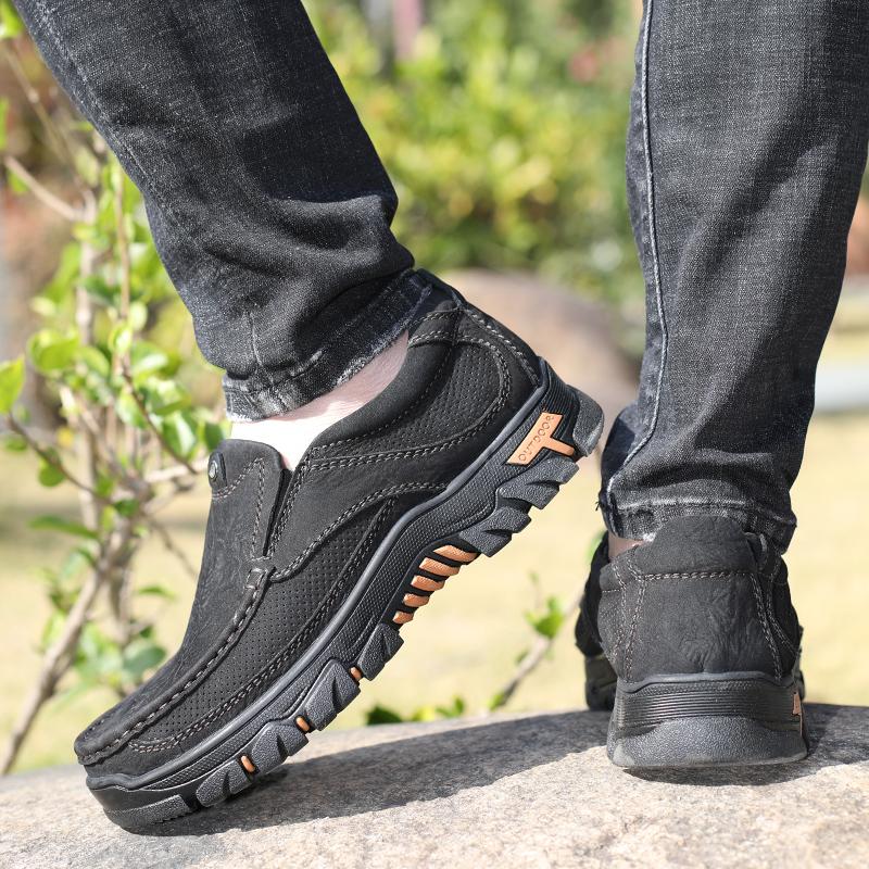 Fashion 2025New Men Slip On Casual Leather Walking Shoes Breathable Genuine Leather Lazy SneakersOutdoor Soft Sole Comfort Walking Shoes