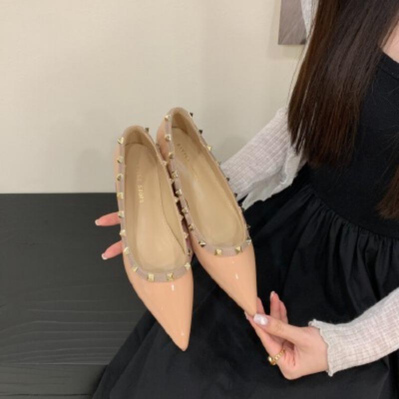 High Heels Are Not Tired of Feet, New Pointed Tip Shallow Mouth Mary Jane with Skirt Rivets Single Shoes Women's Summer