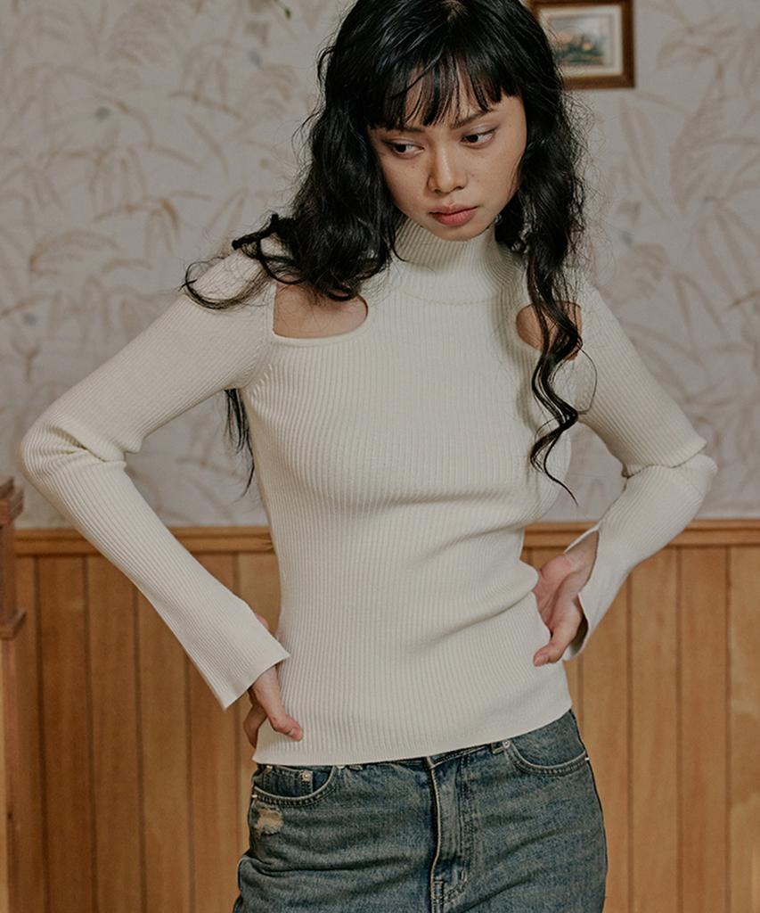 TOPGIRL Two Eye Knit Top_T226Tp107