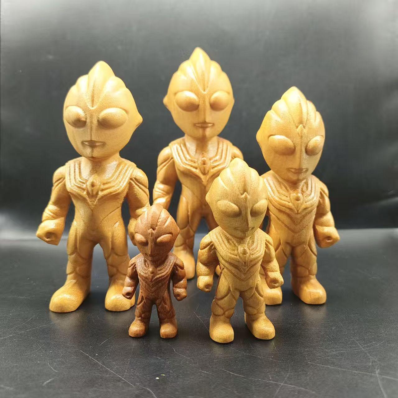 Golden Sandalwood Ultraman Desktop Ornament - Children s Gift & Men s Decor 6cm height