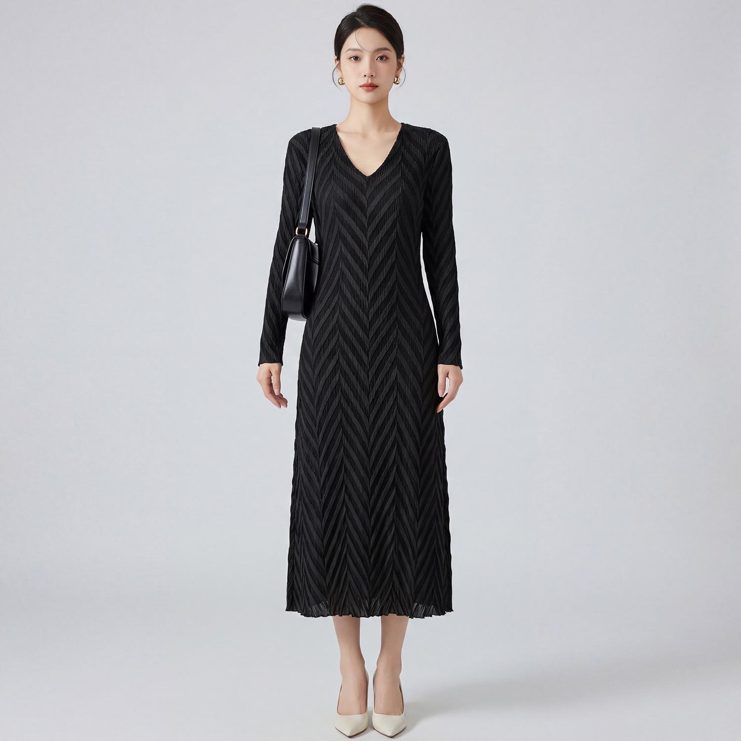 

Платье с V-образным вырезом и длинным рукавом от Мияке: Изысканная, Модная и Универсальная Стройнящая Женская Юбка One Size