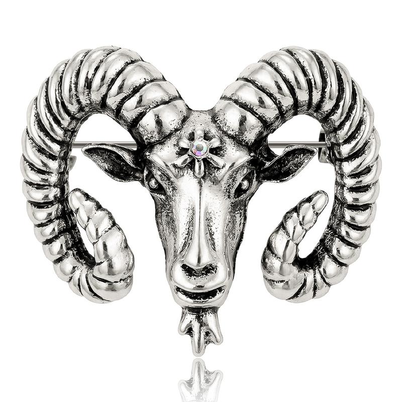 1Pc Vintage Metal Goat Head Brooch Classic Design Unisex Animal Lapel Pin for Holiday Wear Souvenir Gift Accessory
