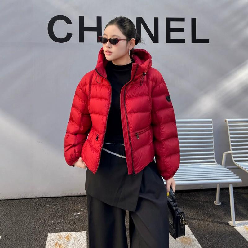 Womens Short Puffer Jacket With Hood 90% White Duck Down Warm Winter Coat Loose Fit Daily Commute