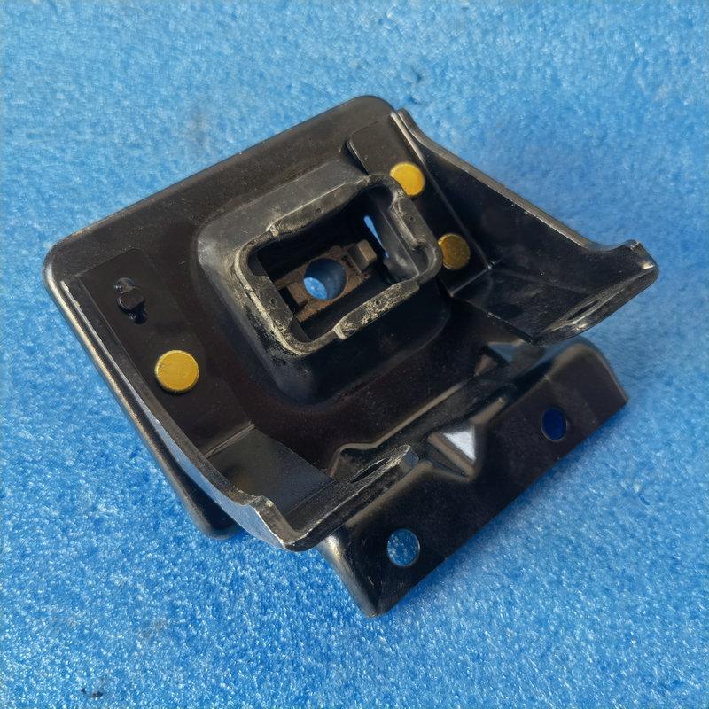 Left Right Suspension Cushions Original Engine Foot Rubber Pads Gearbox Pad for Chery Tiggo 3 Cowin X3