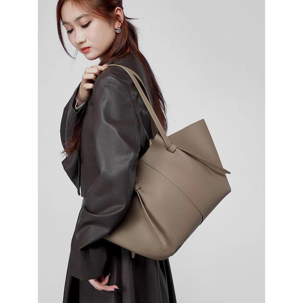 New Trendy Versatile Tote Bag Handheld Commuter Bag Large Capacity Women's Bag Underarm Bag