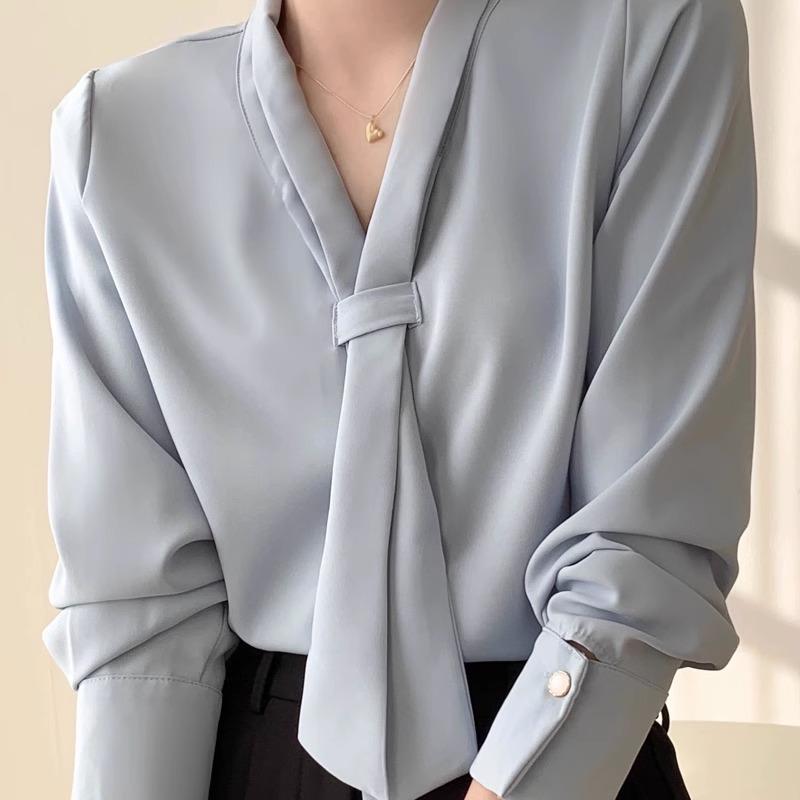 2025 Spring/Autumn Women's Chiffon Blouse: Elegant White Shirt with Flowing Ribbon for Professional and Interview Wear