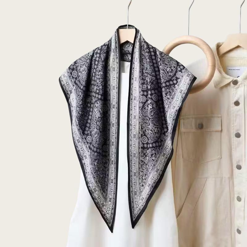 Twill silk triangular scarf, clothing accessories, cashew nut double-sided printed belt, versatile women's rhombus silk scarf, bag head, fart curtain.