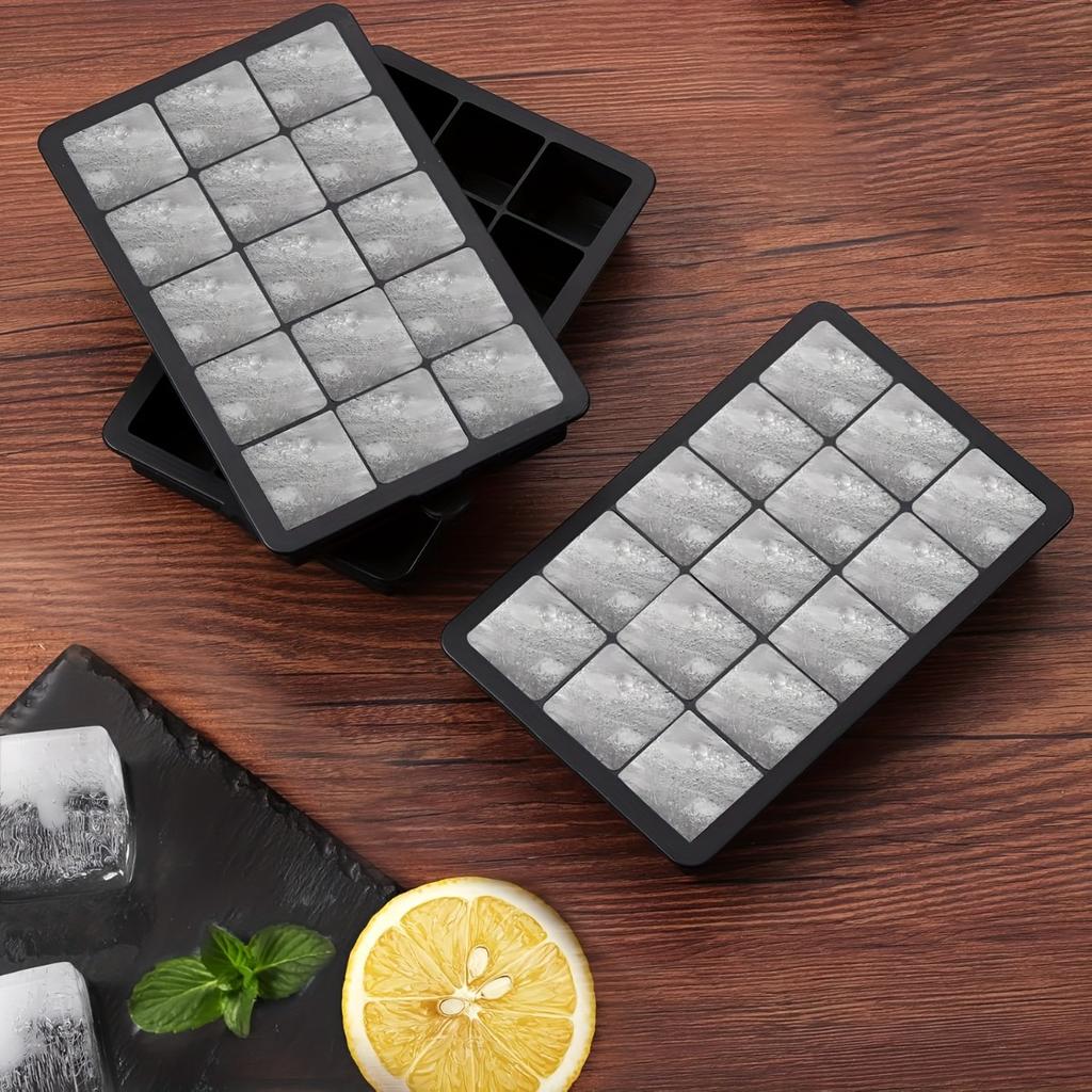 Silicone Ice Cube Mold with Lid, Can Easily Release 15 Ice Cubes, Can Be Flexibly Reused, Can Be Used in Refrigerators, Beverages, Chocolates, Juices