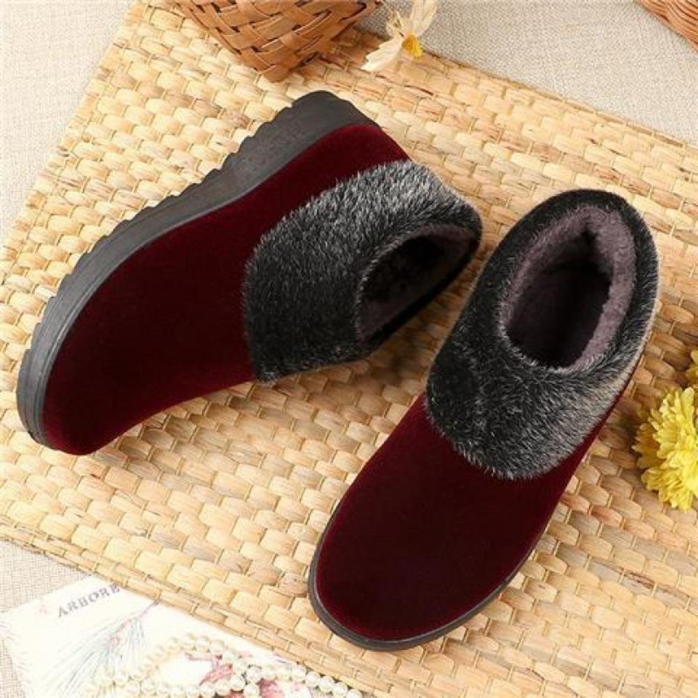 Autumn and Winter Women's Cotton Shoes: Warm Flat-Bottomed Mother Short Boots with Velvet Lining