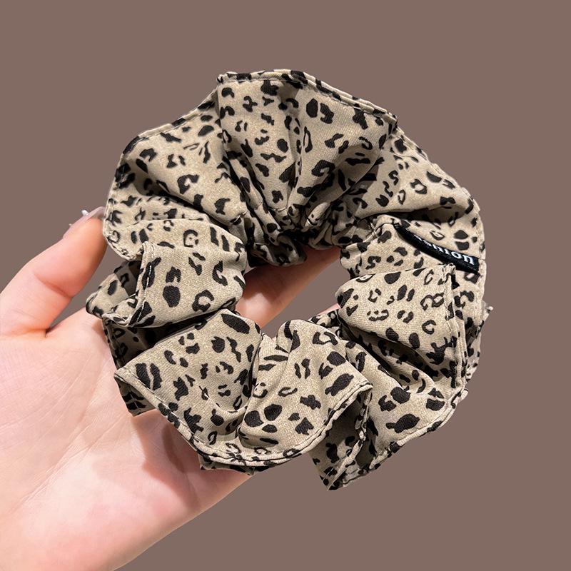 Korean Retro Leopard Print Scrunchie for Women - Fashionable 2025 Hair Tie Rubber Band Accessory