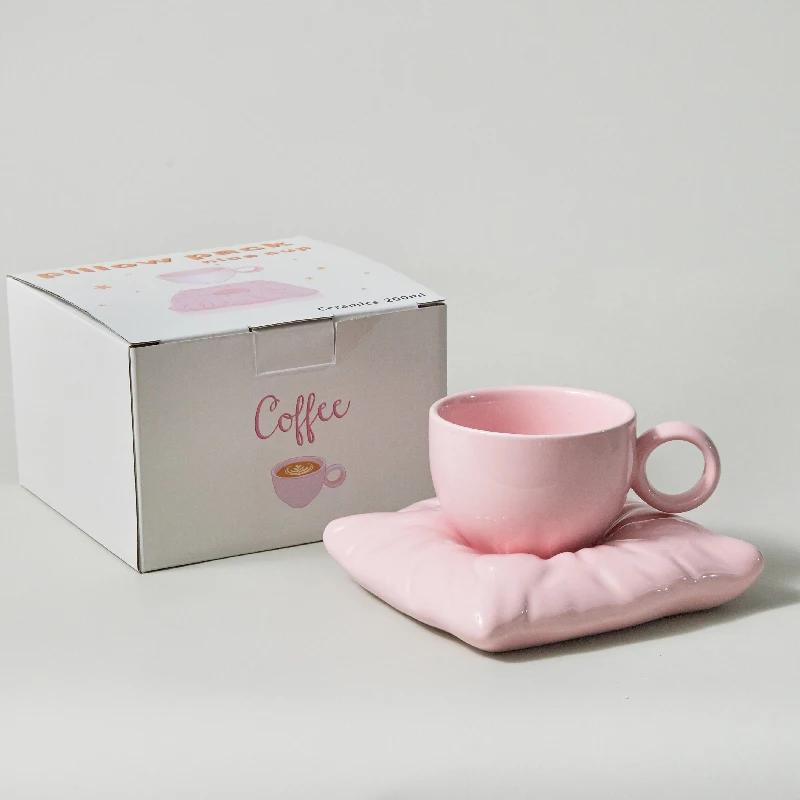Nordic Style Ceramic Cup with Pillow Coaster Creative Couple Coffee Cup Tea Cups Saucers Christmas Gift Box Set Drinkware
