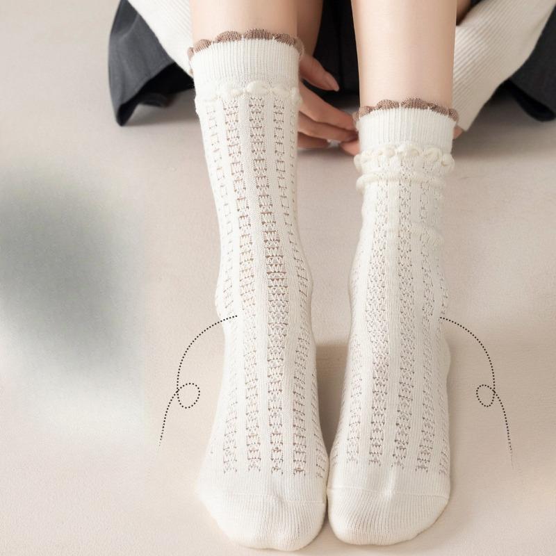 Women's Mid-calf Socks for Autumn and Winter Sports, Anti-odor and Moisture-proof, and Women's Long Calf Socks for Spring and Autumn with Lace